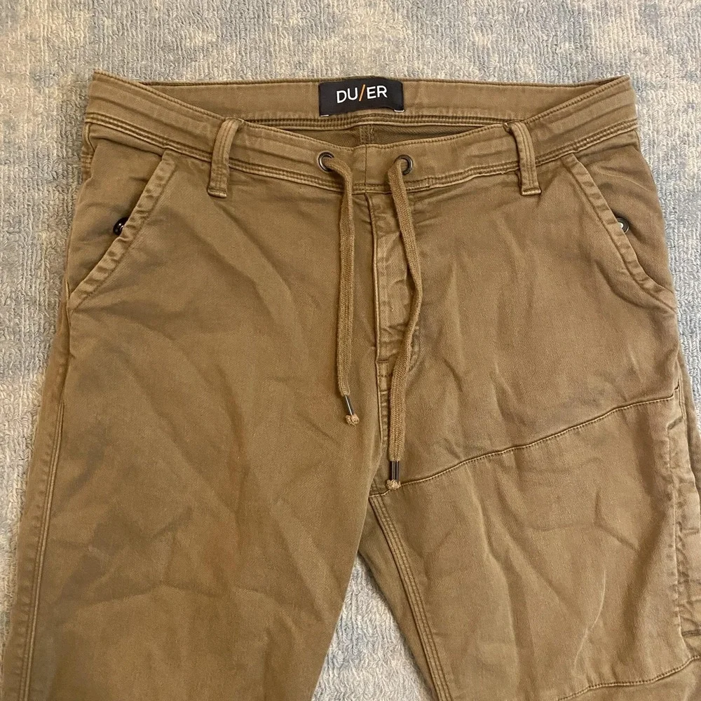 DU/ER Pants Mens 34x29 Brown N2X Slim Fit Jogger Stretch Casual Tapered Cuffed